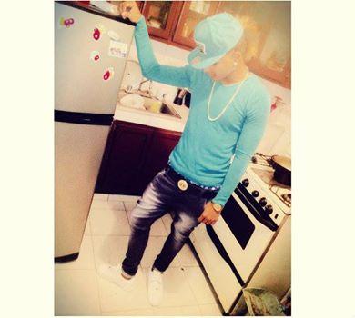 ~ | SINGLE♥ | Solo Ando con Dios & Cuidandome La Espalda :$