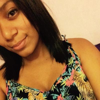 LaReunionaise_'s profile picture. 