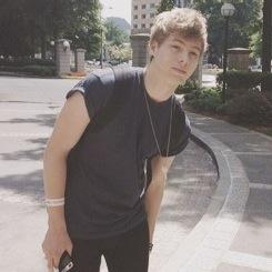 i gave u a free follow so could u please rt the link; itd mean so much to me tysm ily :)