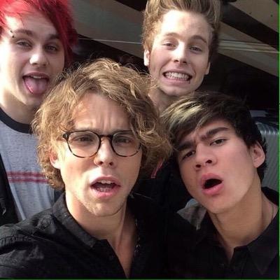 turn my notifications on to know when 5sos are online xx