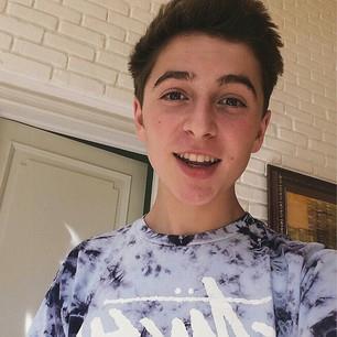 please follow @willconnor94 , HE IS SO TALENTED AND DESERVES to be noticed :) ty love you xx -@Michaelsbiglips