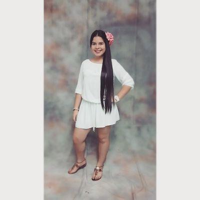 Mercedista♡Amante del vallenato ♡ Gemela de @alejaQ23 Bailarina desde 1998. Amo a DIOS ante todo.