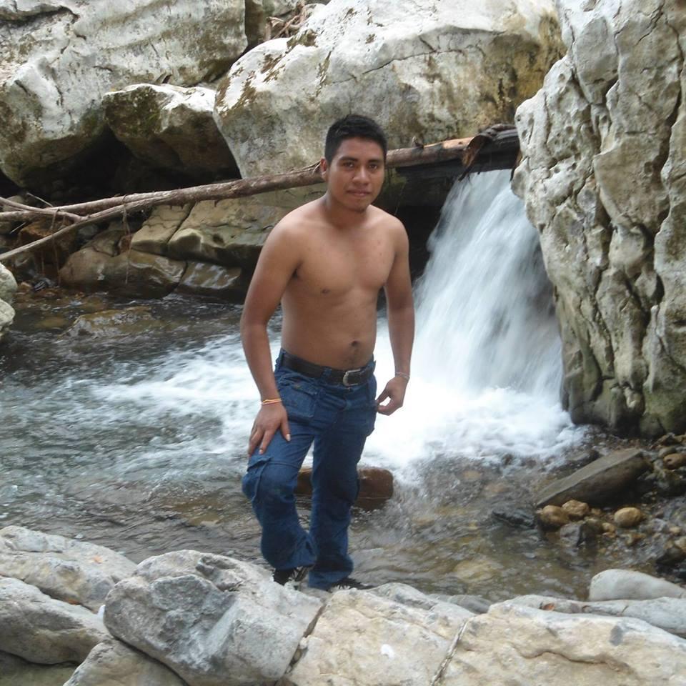 armando94614692's profile picture. 