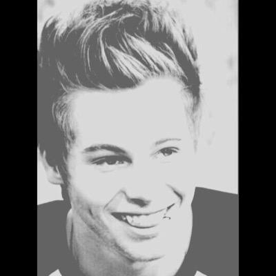 @CuddleBears_ gave you this free follow. so follow her, she follows back :)