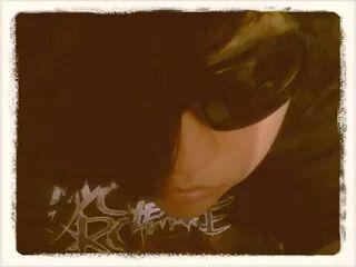 after151094's profile picture. No espero amor ni odio ya tengo bastante con mi dolor...