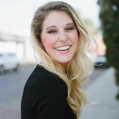 Destination Wedding Photographer. 
Dreamer. Believer. Writer.
http://t.co/tkANNKwLi4 | info@kaileyfaith.com