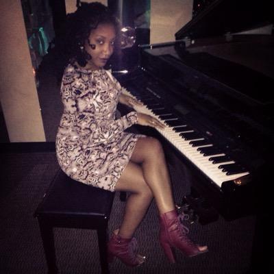 empress_smash's profile picture. Marketing/PR Coordinator Living out my dreams!!!