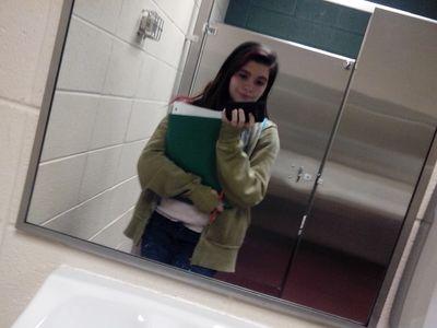 im a party girl.I love to have fun.I love one direction and 5SOS. they my fav and plz follow me. ill follow back I promise.