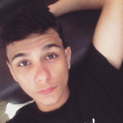 Sindrome de limdo :* com M de mentira haha :3 My name is Renato