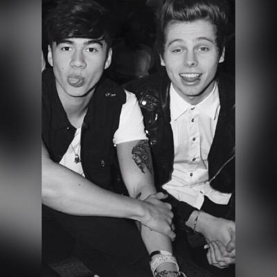 __5sosBabes__'s profile picture. Personal- @reitzely_garcia |5SOS|1D|Janoskians 1/5|Midnight Red|