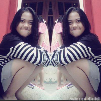Putri Megga // Lahir:Jakarta-27 dsmbr-2001.