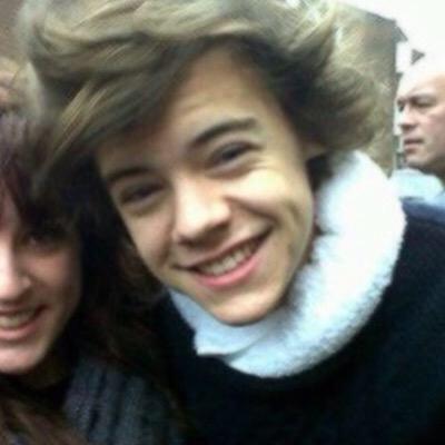 hiiiii this is a free follow from @DimpledCheeks ✨ Please follow her, love youu xx