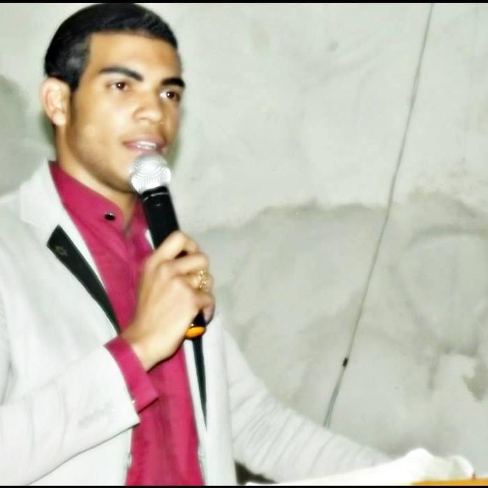 Sou ministro do evangelho,
tenho 23 anos gosto de missão 
e fazer o IDE q er prega o evangelho a toda criatura.
