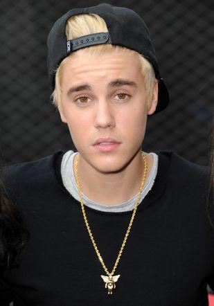 I love you justin bieber you are my idol always be with you through thick and thin I will support you always #BELIEBERFOREVER