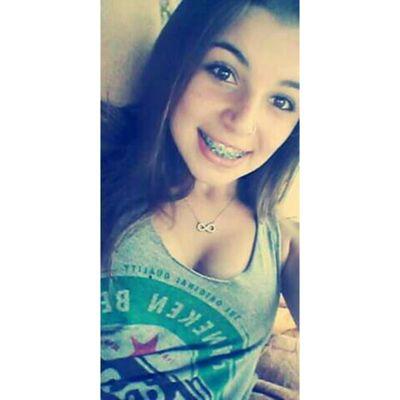 Ela é daquelas mina que não tá nem aí pra sua opinião, toca tua vida, se orienta vacilão.