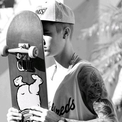 I go for a meeting of the skateboarding. Therefore I make an effort.
I live in Japan.
