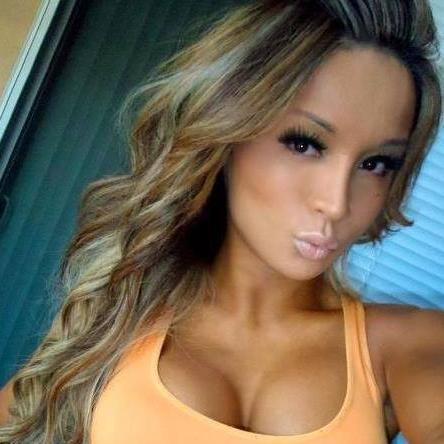 Get a look into what girls are doing online. Home made self shot pics and video. These sexy girls love to show off and post pics online.
