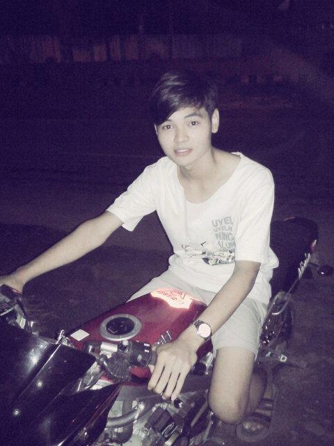 Ğªªªќ suka sama cwek sok cantik sombong cuek matre..