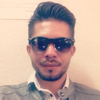 Diseñador Grafico, Musico, Espiritual, Apasionado al Deporte
