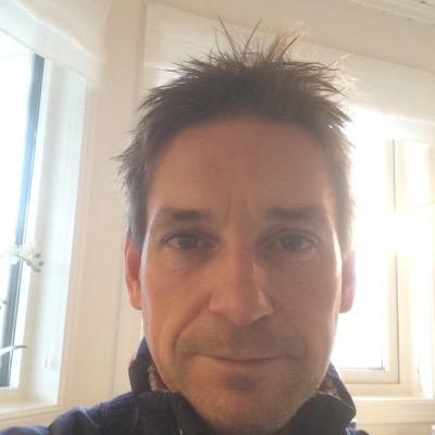 jesperlarsn's profile picture. Jobber på @ntcprofil, er engasjert i Vågsbygd Karateklubb,  Gladiators Amerikansk Fotball og Våg Håndball, ellers nyter jeg av livet:-)