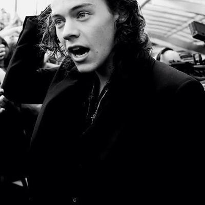 Hey beautiful,go and follow @AnnePapps because she just gave you a free follow! All the love.xx A.✨
