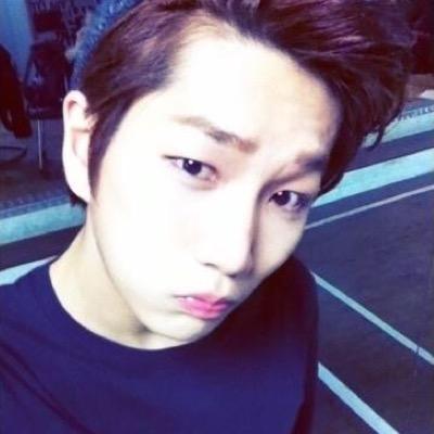 R&B.Hip Hop. http://t.co/EpzGWH9t1j 
[fake account of @Ajax_SM93] [93.05.31]