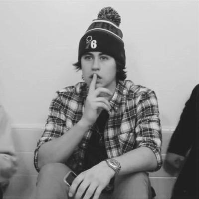 Offical @nashgrier account