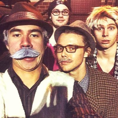 FOLLOW @fxngirlsemoji (ask for a fb) and turn her notifications on bc she's doing dms to 5sos band acc everyday!