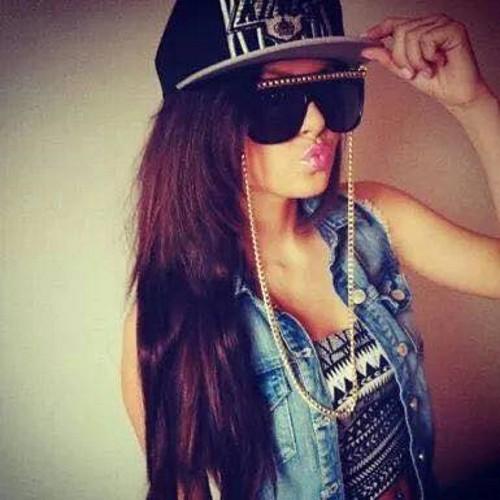 Music Lover
Fan Girl