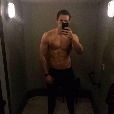 East Yorkshire, fire fighter and natural bodybuilder.
@physiqapparel code - TEAM10
