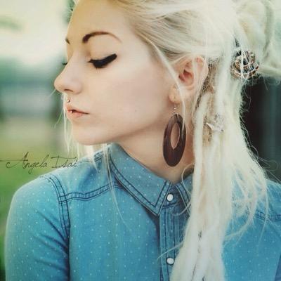 “I'm in love with love” • etero,lesbian,bisex. single.