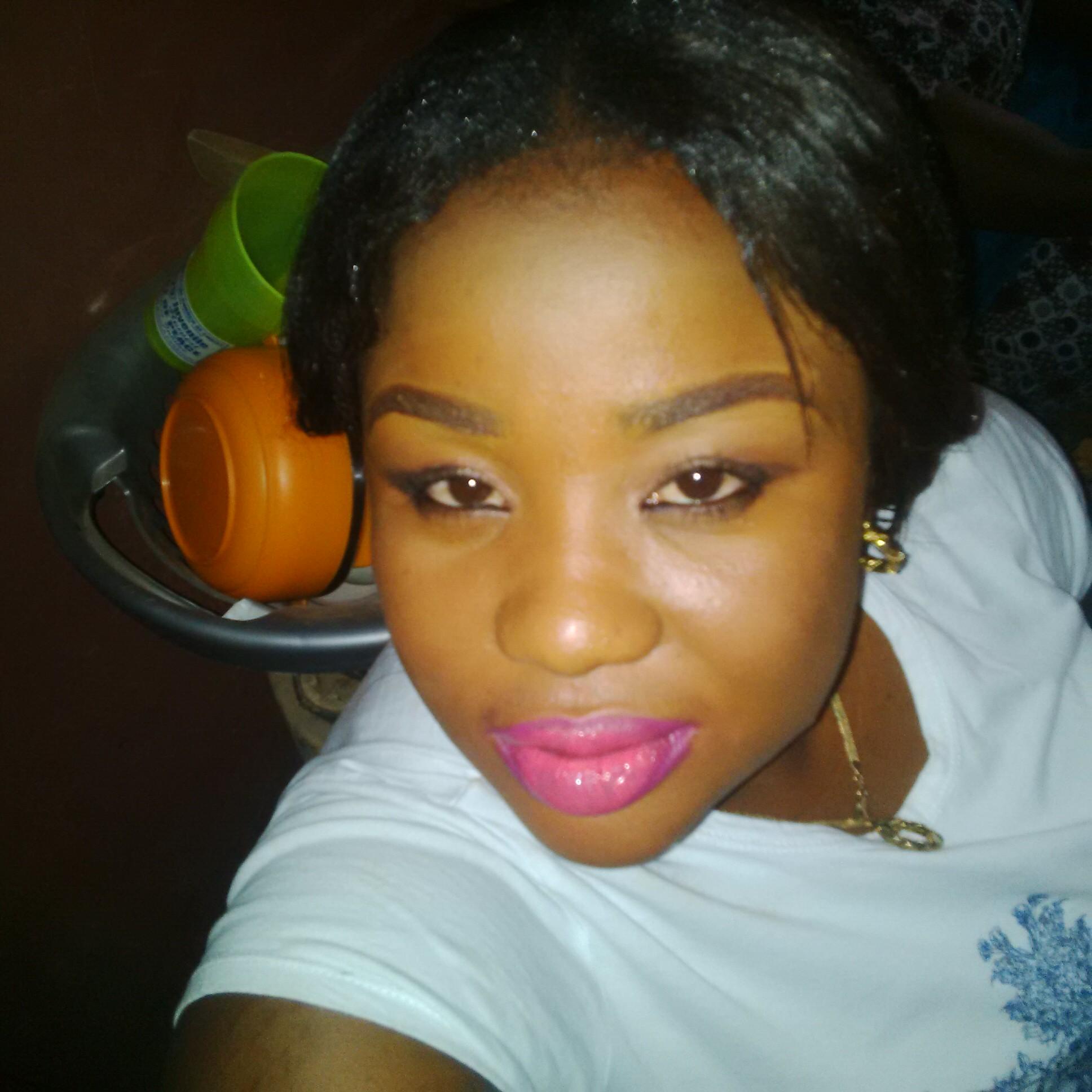 Elizabethsexies's profile picture. Simple