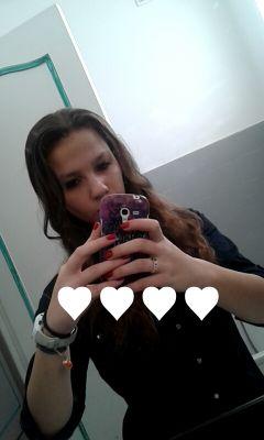 CarlinaCarly's profile picture. 