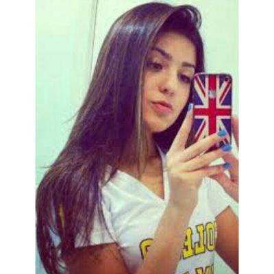 17 anos. Carioca ☆.. seguem, seguirei todos de volta. :)