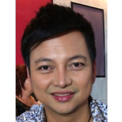Works as a Nurse (on career break) and Abs-Cbn news correspondent for TFC Balitang Global. From Pangasinan, Philippines lives in Berlin, Germany