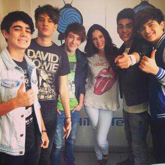 una coder y un coder boy que nos gusta CD9♥ :3 cuenta dedicada a CD9 Coders y Coders boys