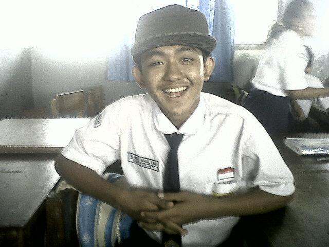 84|didikan|tante yuni :*| always smiling|maenuryanti|260714@---