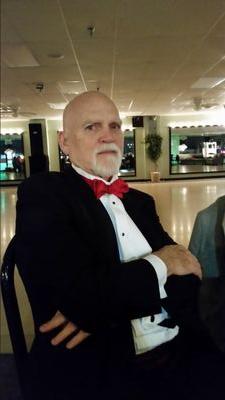 Retired fire fighter and technical writer /editor. Life long Tulsan.