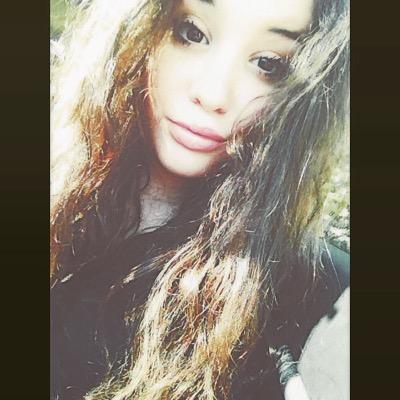 SchirinziMarta's profile picture. 'Se guardi abbiamo le stesse molecole'