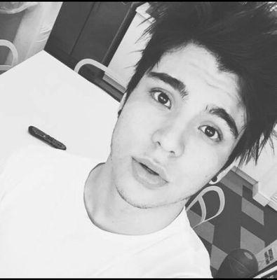 SV, Juan Pablo Jaramillo, El chico del afro, Sebasdice, Nash grier, Tyler, Caelike... Me hacen el dia super feliz con sus videos!