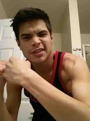 Schwizzly's profile picture. VA VA VOOM!