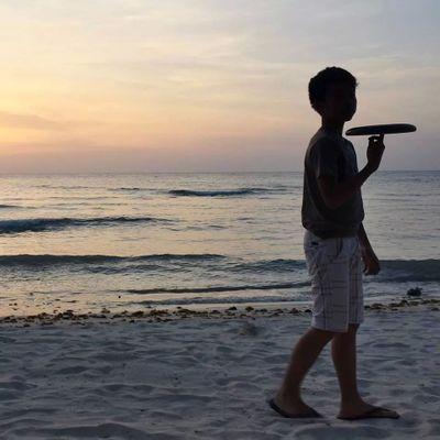Volleyball,Soccer,Dota,Dota 2,League of Legends player