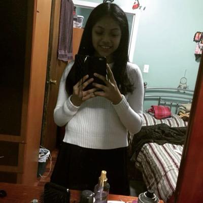 i live in NYC
i LOVE shopping
follow and i will follow back