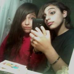 aveces en quien menos crees,es quien mas te enseña y a quien menos le das es de quien mas recibes aveces donde menos buscas es donde mas encuentras ヅ @emos_army