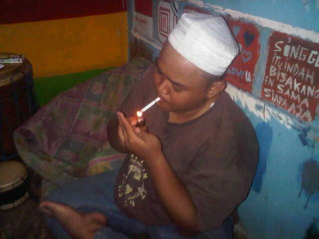 Memperbanyak Bersyukur dan banyak bekerja keras demi menggapai semua Impian dan Cita-CitaO:)