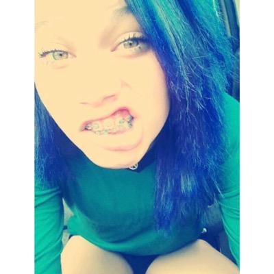 snap : caaah_leal 
whats : 995599658 
insta : CAAH_LEAL 
skype : carolina leal 
vine : Caaah leal ✌️