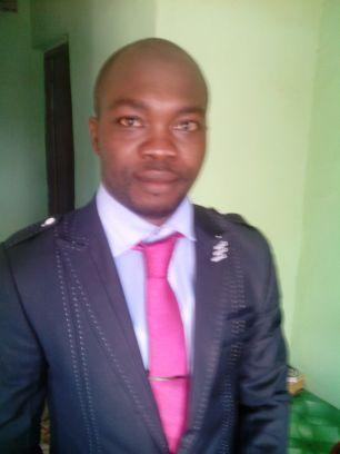 An inorganic chemist/lecturer/football analyst/ social observer