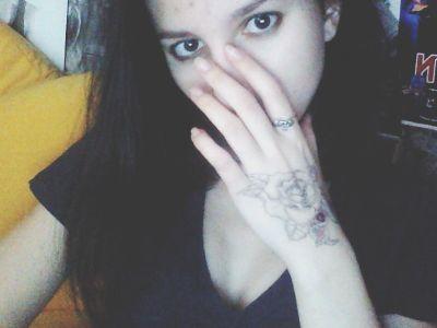 Olha696's profile picture. 