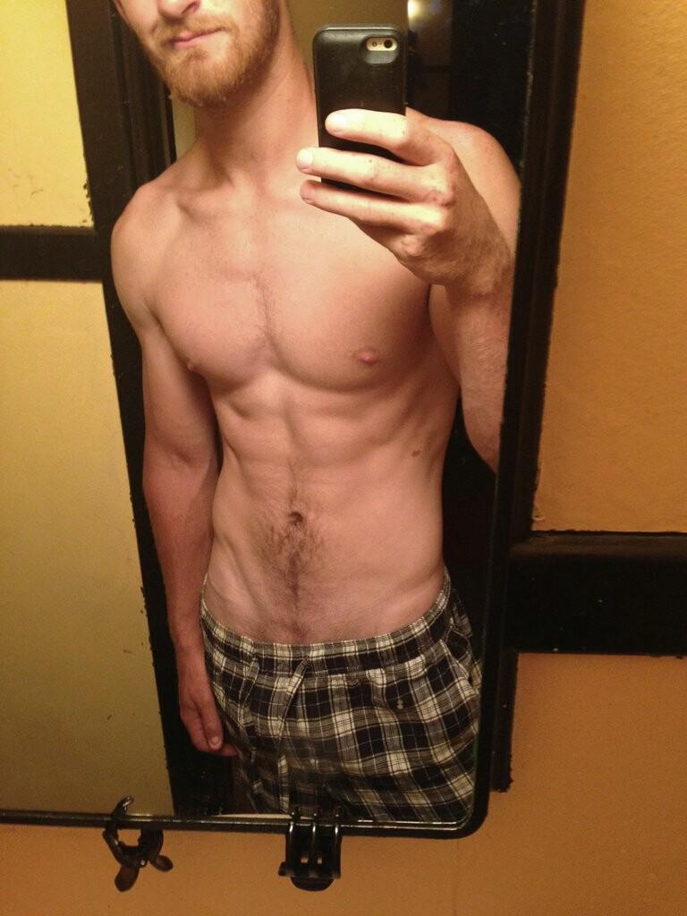 25, divorced father. bi. Love sharing my cock. kik: davids_dick NSFW 18+ #TeamBigDick