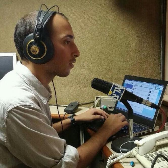 Student (Linguistics & History), former political correspondent, @GLZRadio RT\FAV not endorsement